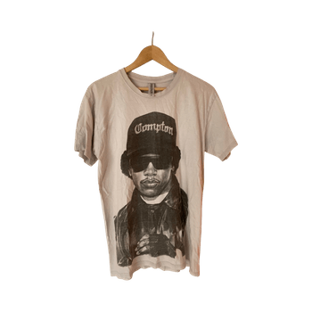 Eazy E ”Compton cap” t-paita