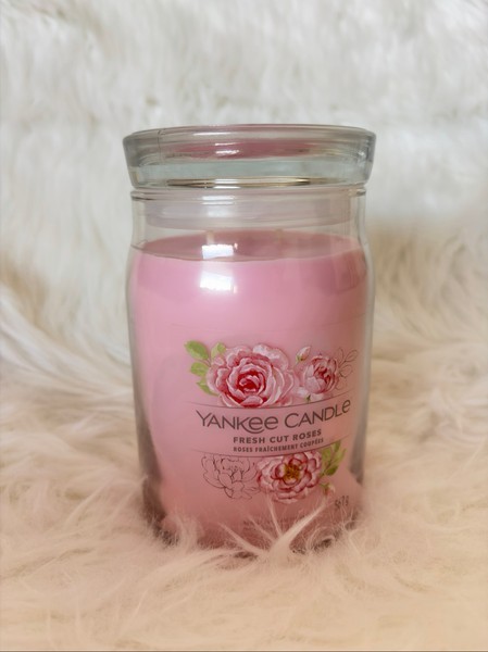 Yankee Candle Fresh Cut Roses -tuoksukynttilä
