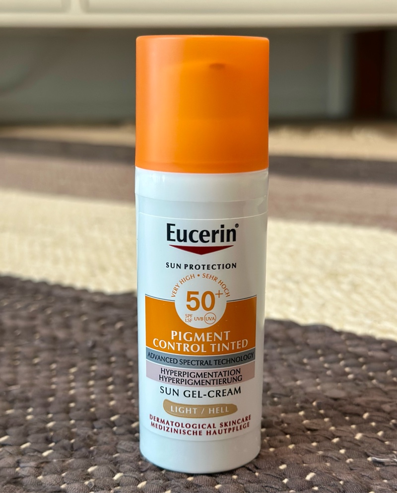 Sun Pigment Control Tinted Light SPF50+