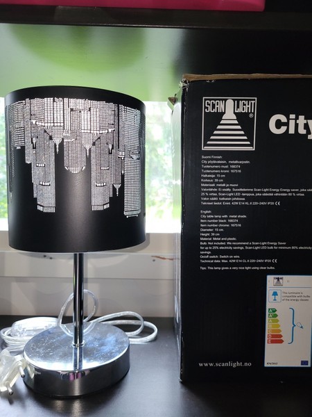 City pöytävalaisin musta