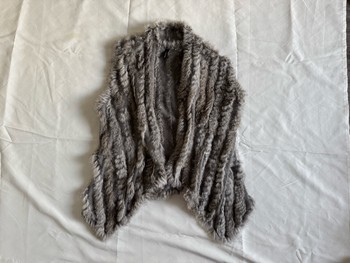 Grey faux fur Vestar soyaconcept