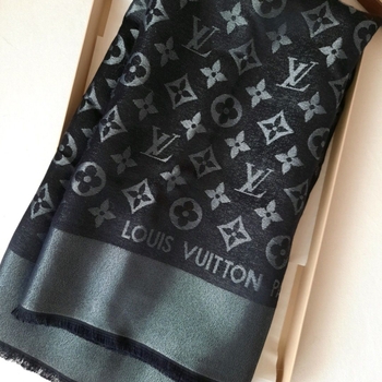 Louis vuitton scarf