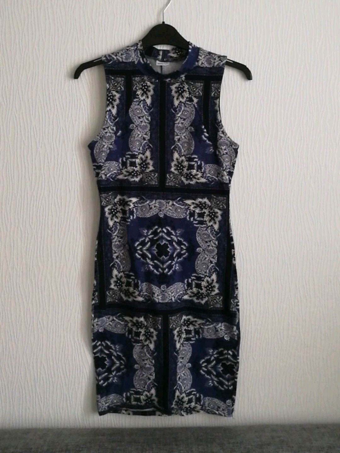 Gina tricot dress