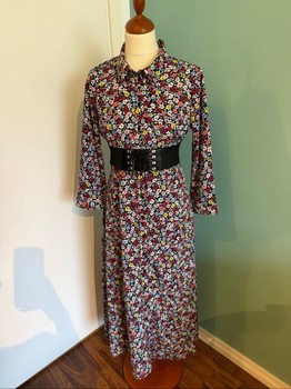 Pieces kukkakuvioinen paitamekko