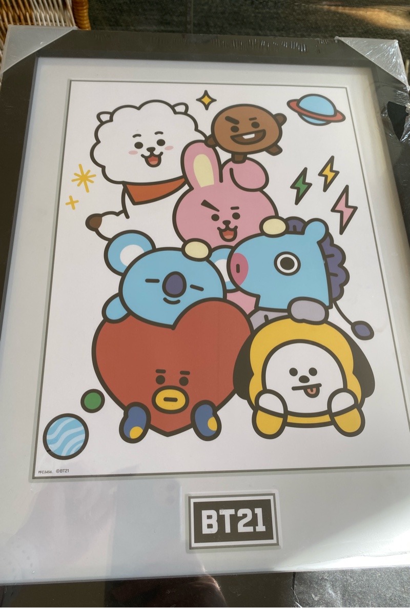 BTS juliste kehystetty