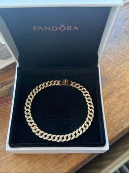 pandora bracelet