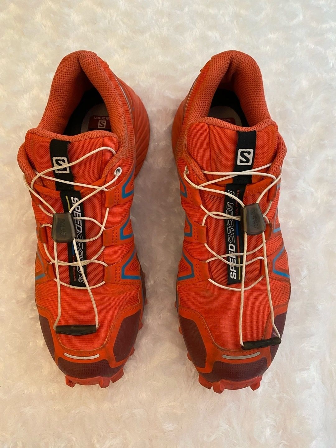 Salomon sports shoes