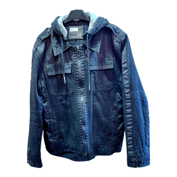 Melna jaka ar kapuci