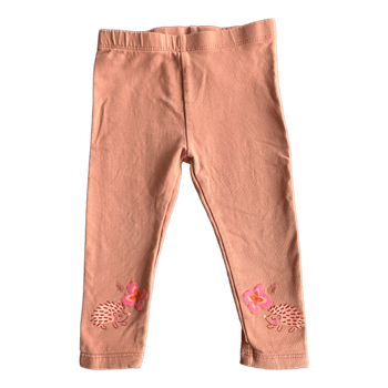 Vaaleanpunaiset vauvan housut