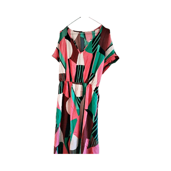 Kuviollinen mekko
