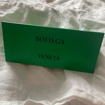 Bottega Veneta aurinkolasikotelo