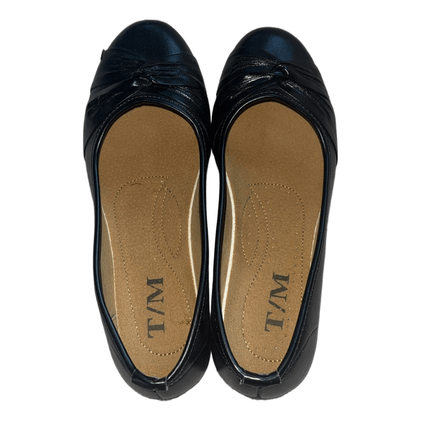 Black ballet flats
