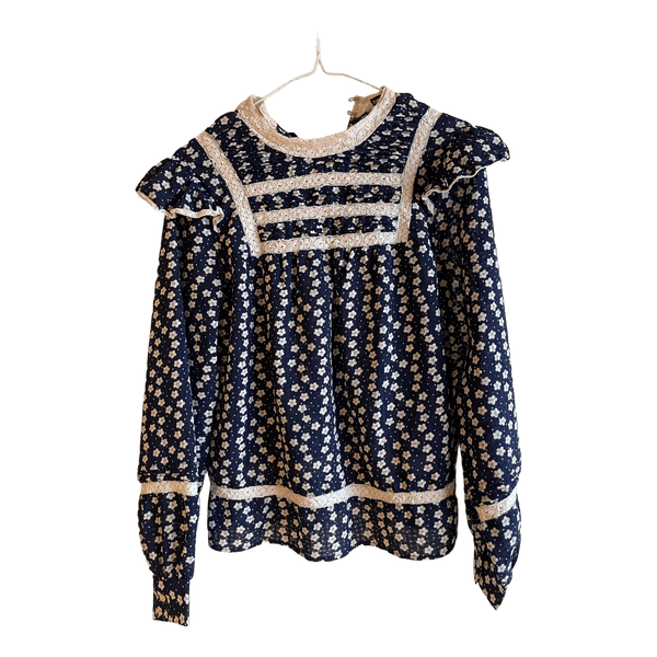 Only blomstret skjorte