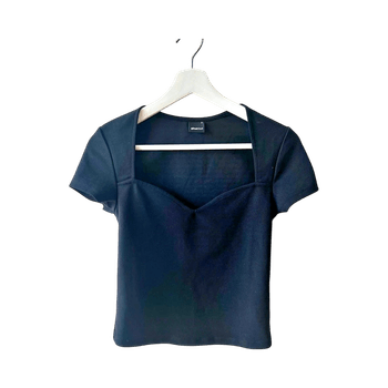 Black t-shirt
