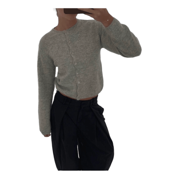 Grå strikket cardigan