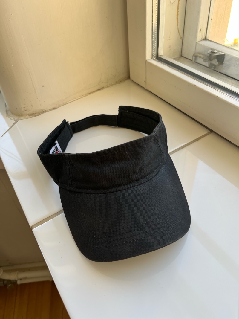 Musta Anvil lippalakki / visor