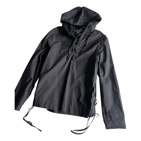 Black lace-up hooded shirt