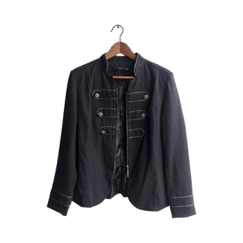 Musta sotilastyyli jakku