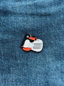 Penguin Nooot Noooot meme pin