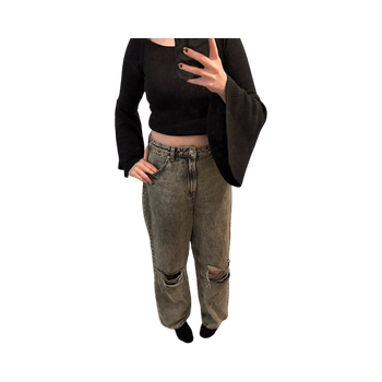 Harmaat leveät farkut