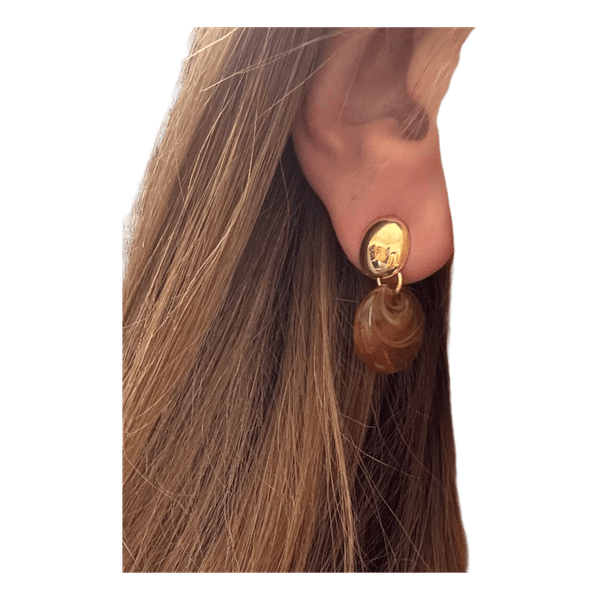 Gold pendant earings