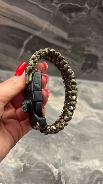 Paracord apyrankė su kompasu