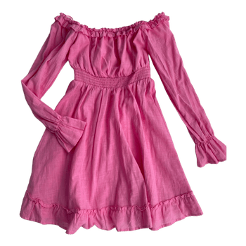 Pinkki mekko röyhelöillä