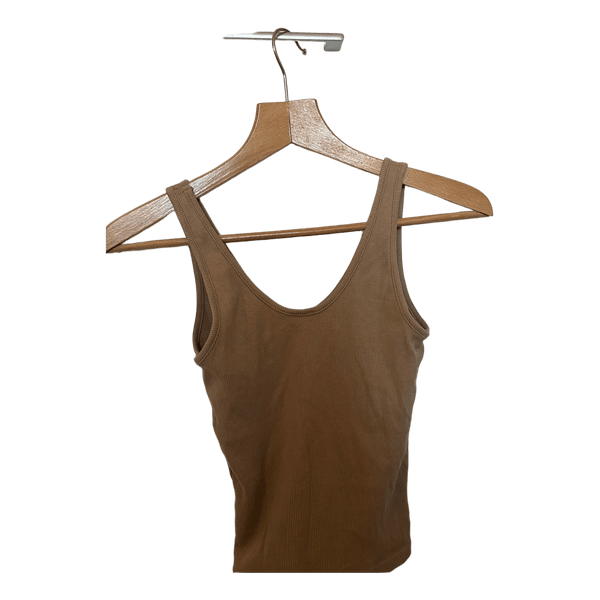 Beige ribattu toppi
