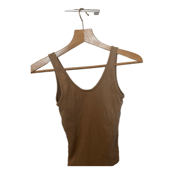 Beige ribattu toppi