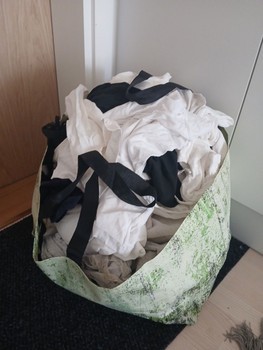 Iso kassi erilaisia vaatteita, pois mah. nopeasti!!!!!!