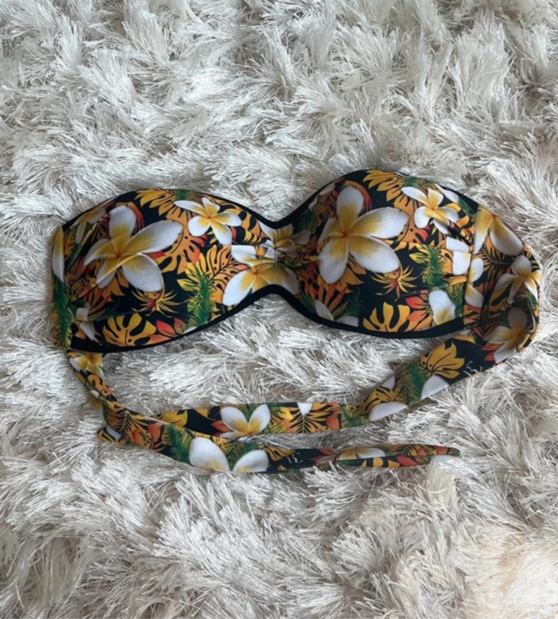 Bandeau bikini