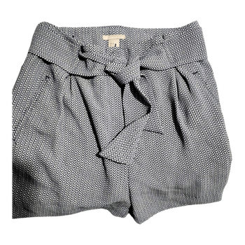 H&M kuvioidut shortsit