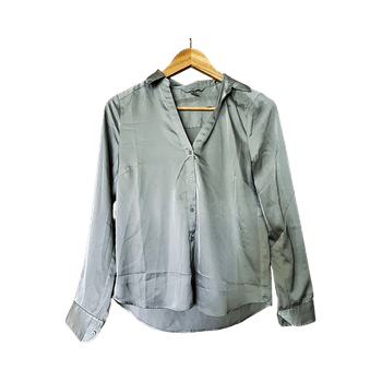 Harmaa silkkinen pusero