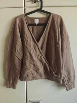Brown wrap sweatshirt