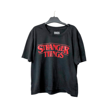 Stranger things- tpaita / Musta t-paita Stranger Things -logolla