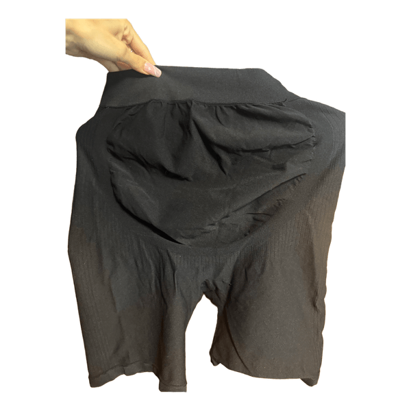 Black maternity cycling shorts