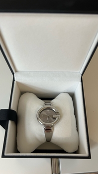 Gucci kello