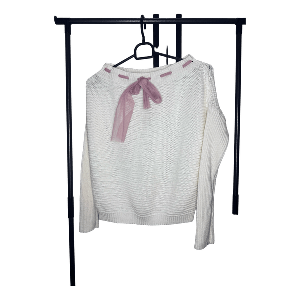 White knit jumper