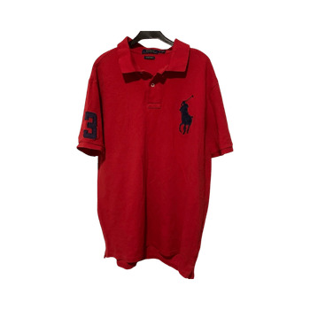 Punainen polo-paita