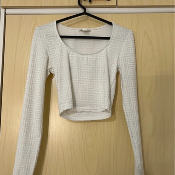 Cropattu pitkähihainen