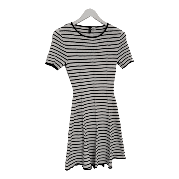 Ribbineulosmekko M