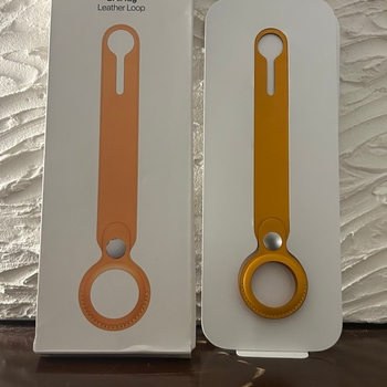 Apple AirTag Yellow Leather Loop / New!