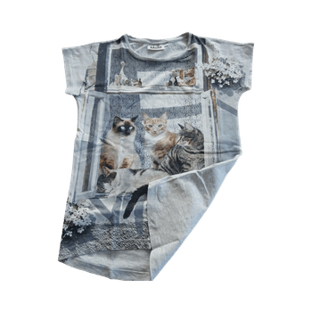 Kissamallinen t-paita. MOLO.