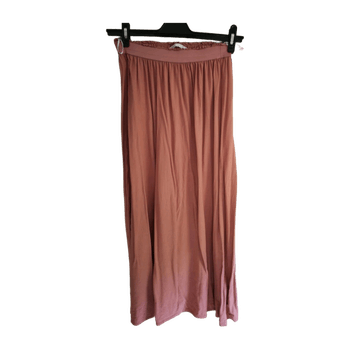 Only skirt