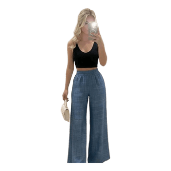 Blaue weite Hose