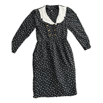 Mustavalkoinen paisley-mekko
