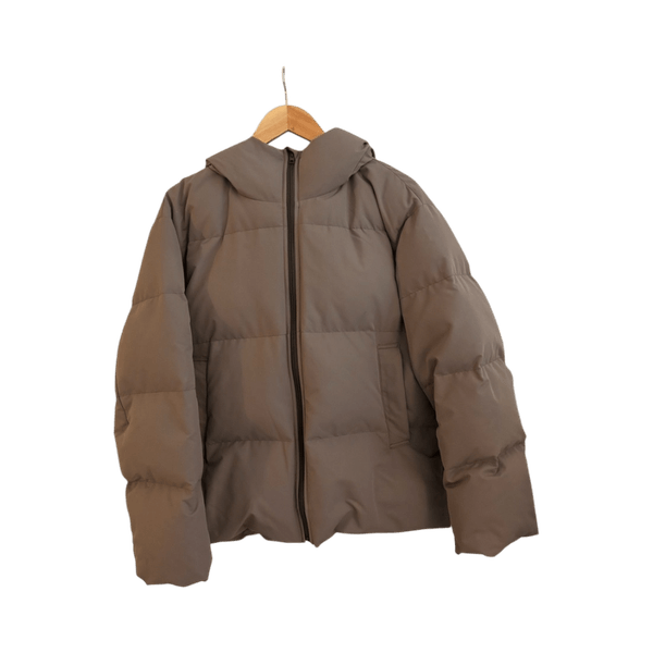 Beige untuvatakki