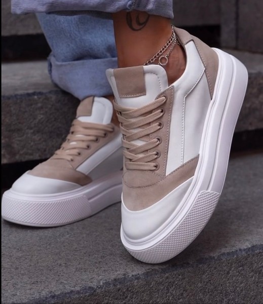 Beige naisten tennarit