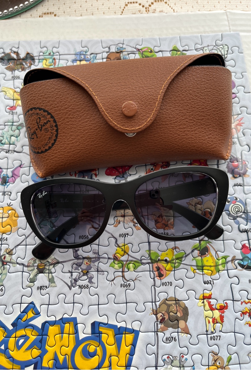 Black cat eye sunglasses