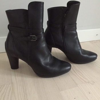 Ecco boots
